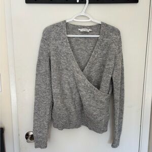 Simons Heather Gray V-Neck Sweater